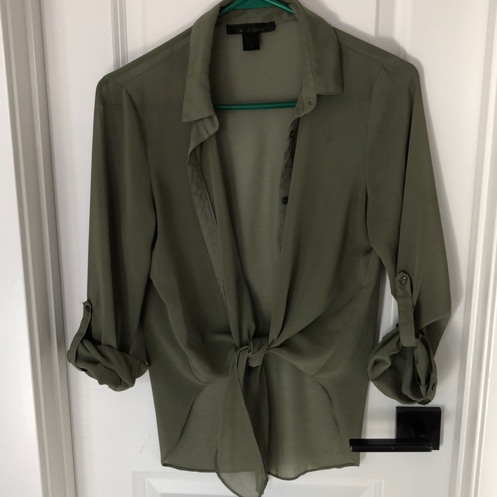 army green sheer tie front 3/4 front sleeve blouse | M
